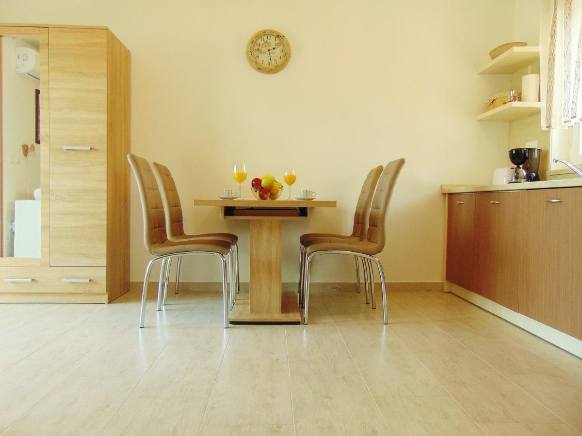 Apartmani Gabriella Vodice Kültér fotó