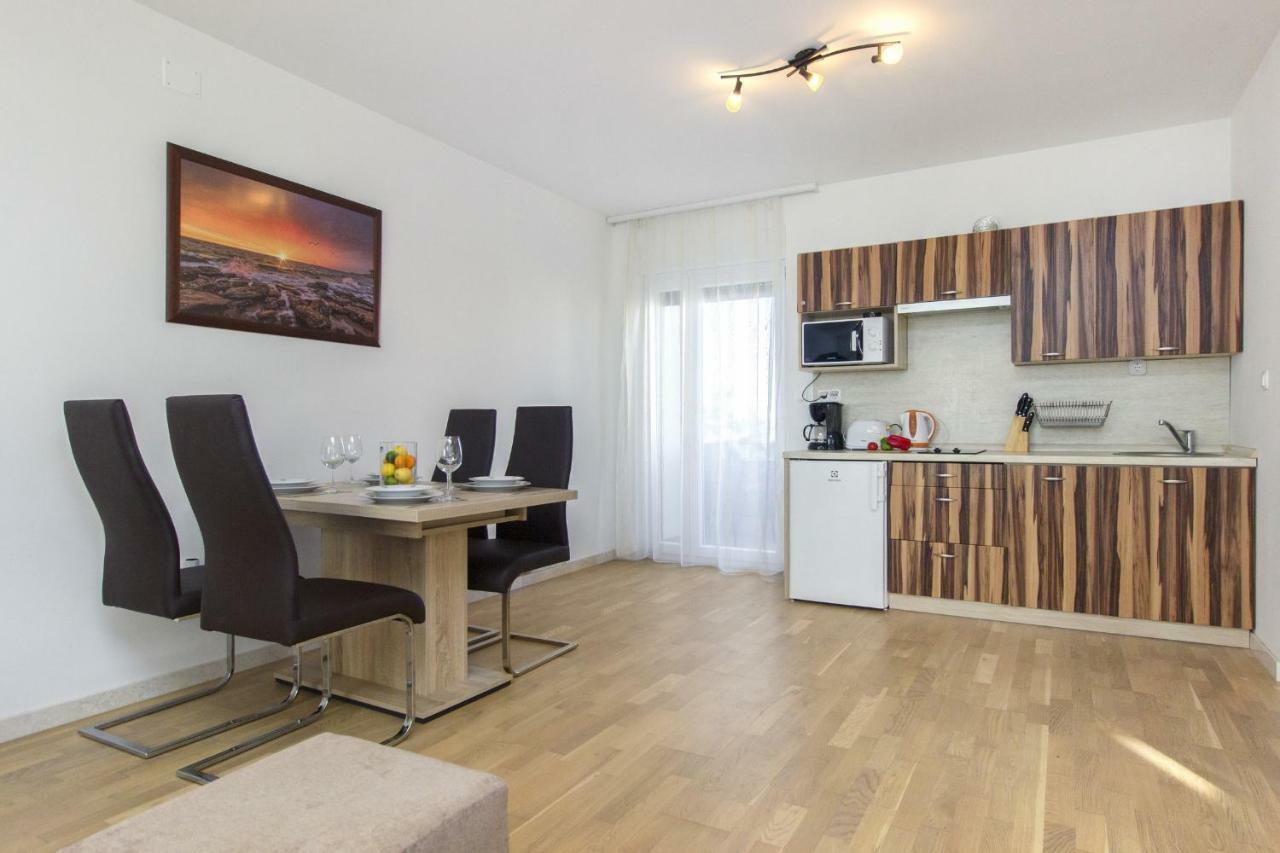 Apartmani Gabriella Vodice Kültér fotó