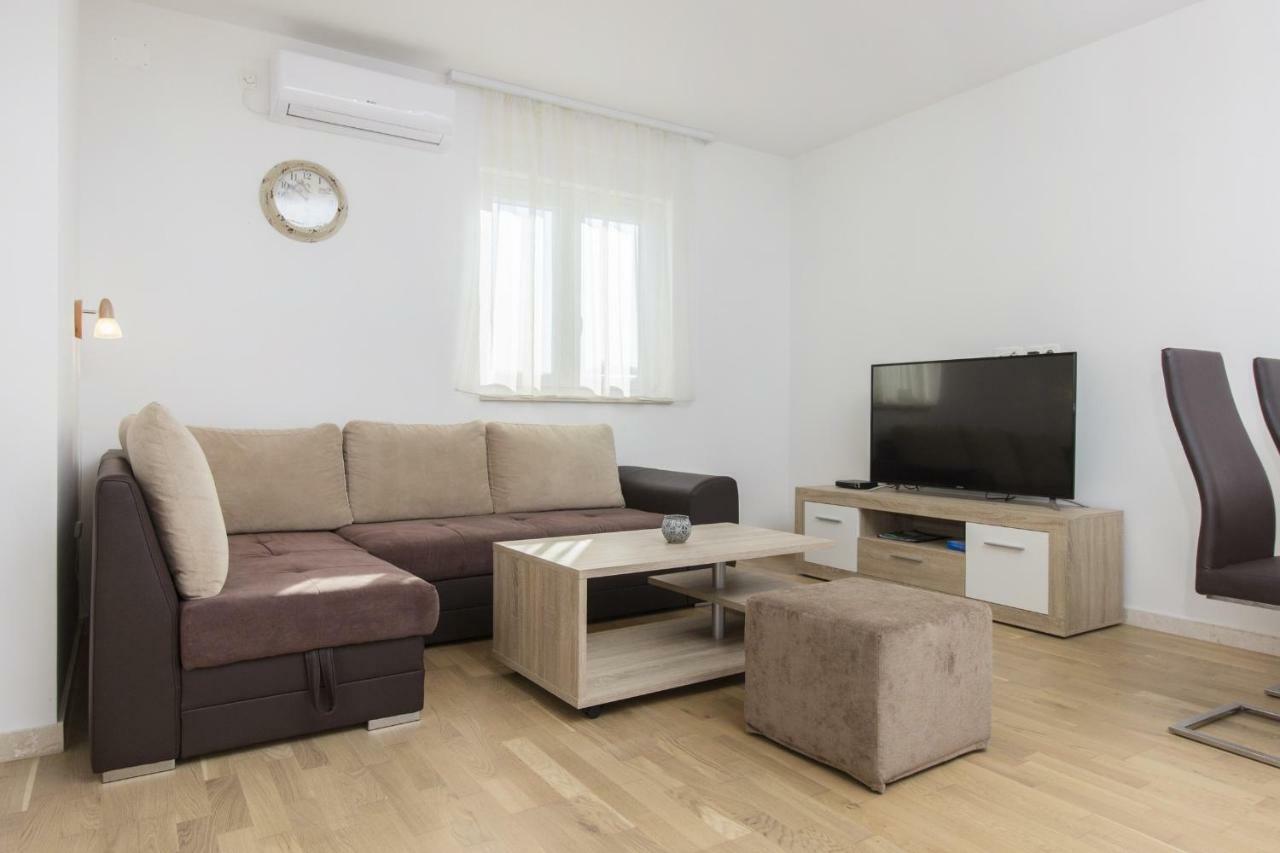 Apartmani Gabriella Vodice Kültér fotó