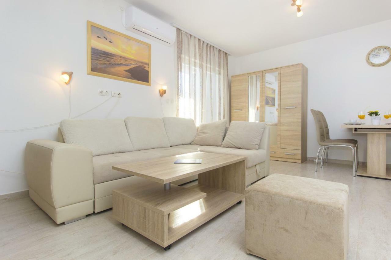 Apartmani Gabriella Vodice Kültér fotó