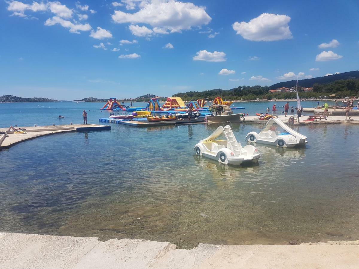 Apartmani Gabriella Vodice Kültér fotó